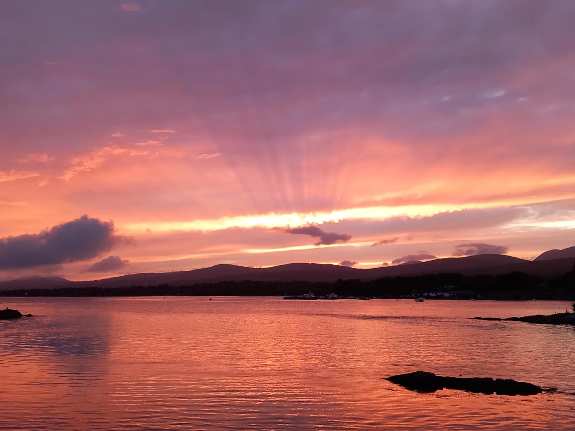 Hotel Watersedge Seaviews Kenmare Esterno foto
